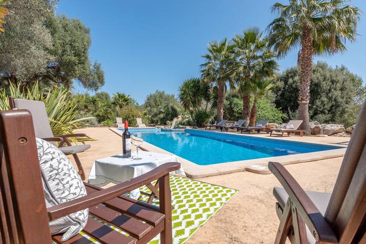 Finca mit Whirlpool für 6 Personen, mit Whirlpool und Garten in Artà