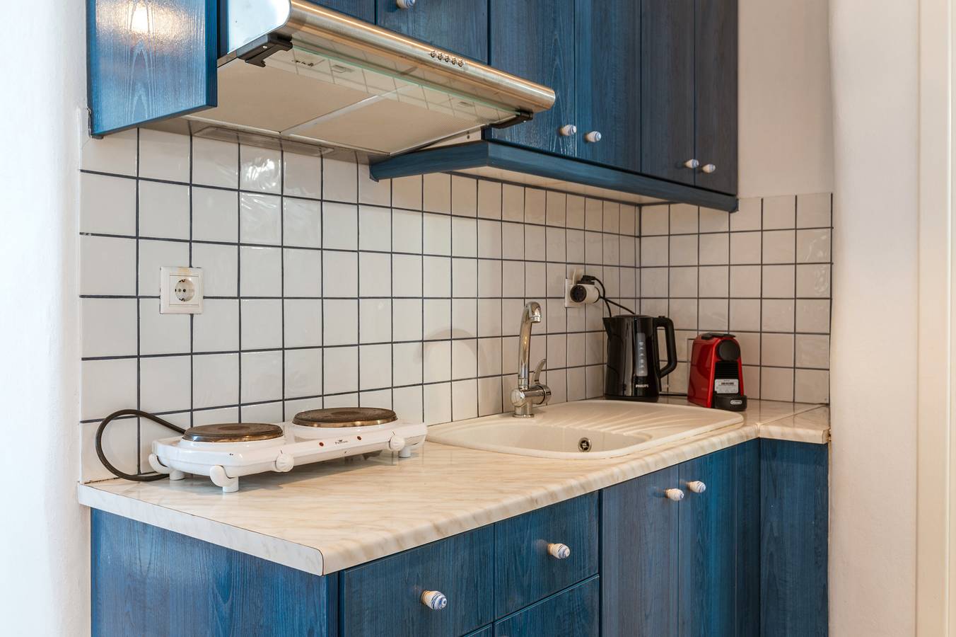 Entire apartment, Apartment 'Suite No 3' with Sea View, Wi-Fi and Air Conditioning in Syros