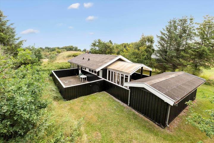 Ferieudlejning for 6 personer, med terrasse i Tversted