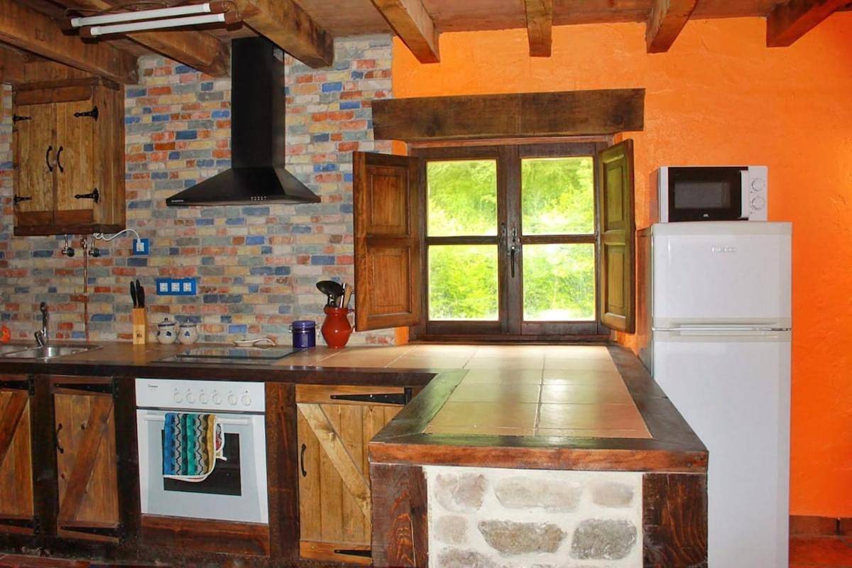 Three-Bedroom House in Vega de Pas, Cordillera Cantábrica