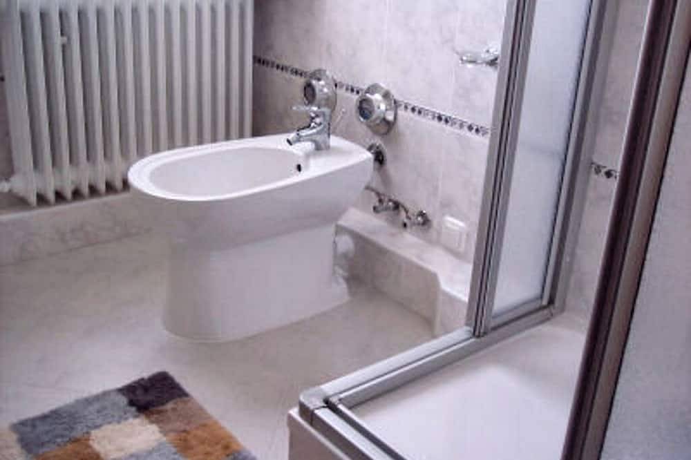 Ganze Wohnung, Gemütliche Ferienwohnung auf der Sonnenseite der Kieler-Förde. in Kieler Förde, Heikendorf