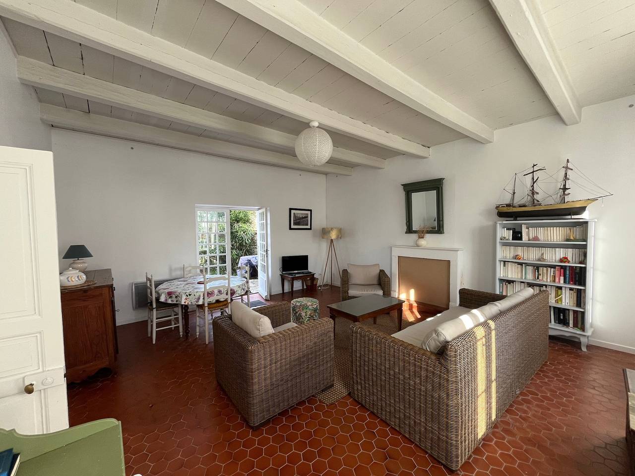 Charmant Huis op 200 m van het Strand met Privéterras & Tuin in La Remigeasse, Dolus-d'Oléron