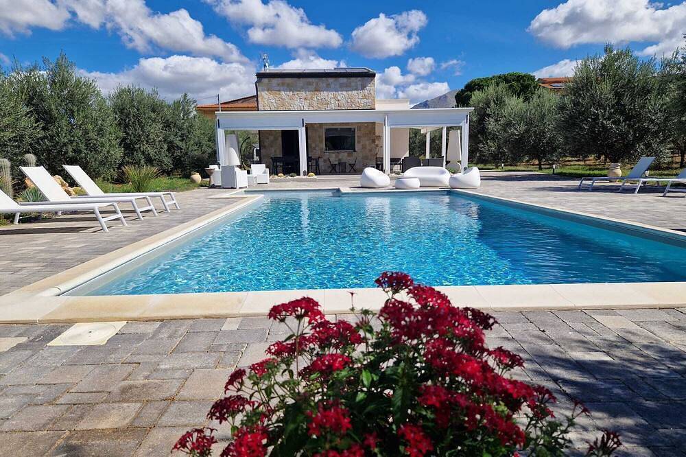 Villa Degli Ulivi Beautiful Villa Surrounded By Greenery Partinico, Pa, Sicily in Partinico, Palermo Provinz