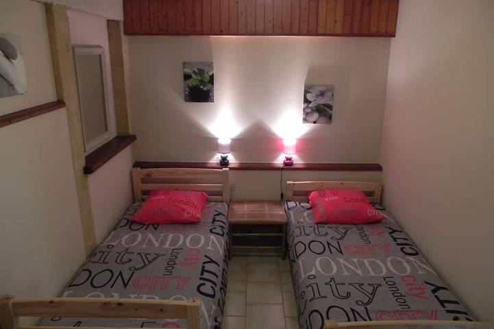 Gîte pour 4 personnes, avec terrasse et jardin, animaux acceptés à Le Buisson-de-Cadouin - 4