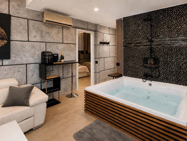 Apartamento de vacaciones para 2 personas, con jardín además de sauna y jacuzzi - 1