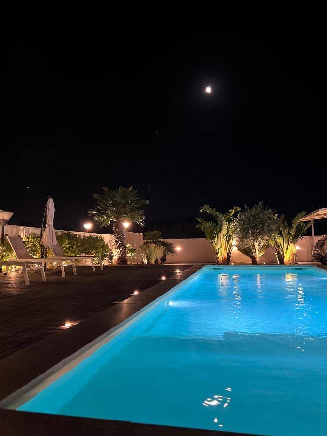 Gîte pour 10 personnes, avec vue ainsi que piscine et jardin, animaux acceptés à San Leone - 3