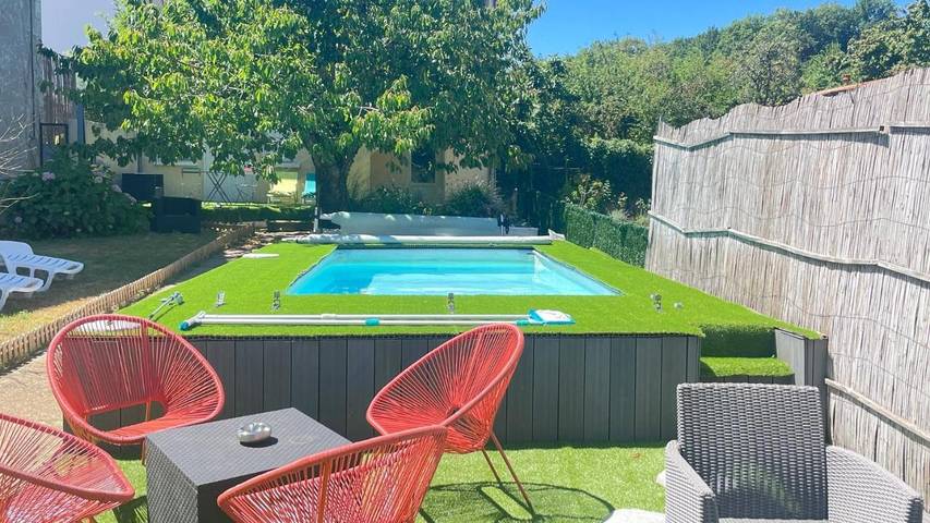 Location de vacances pour 8 personnes, avec Jardin et Piscine à Coulounieix-Chamiers