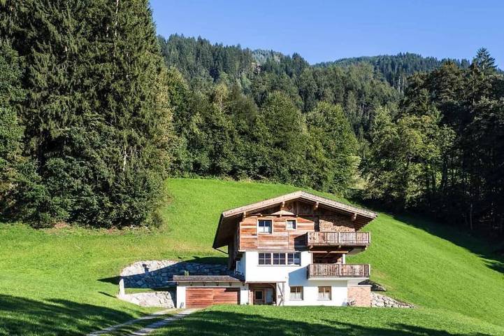 Ferienhaus für 8 Personen, mit Whirlpool und Garten