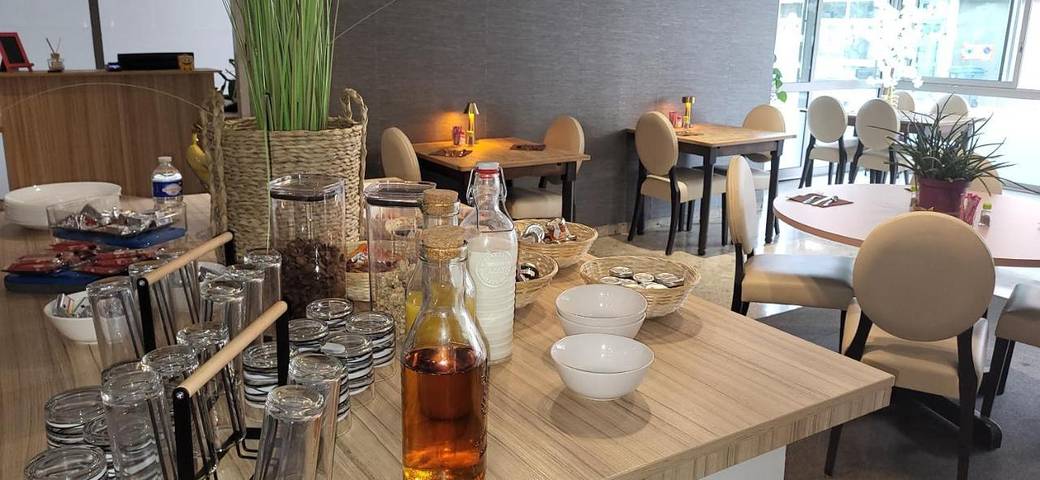 Hôtel pour 2 personnes, avec terrasse et jardin à Bourg-lès-Valence - 2