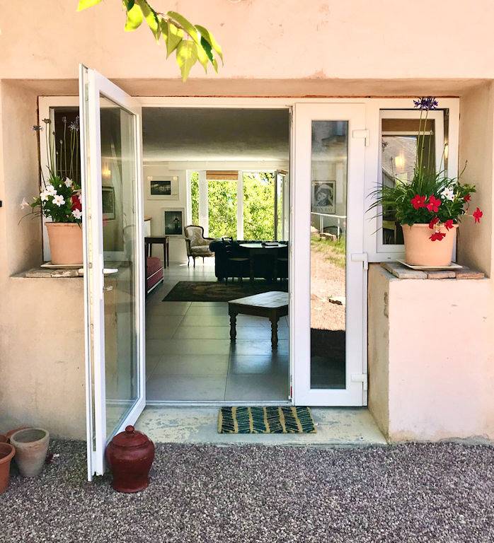 Gîte pour 15 personnes, avec jardin et terrasse à Lormes - 4