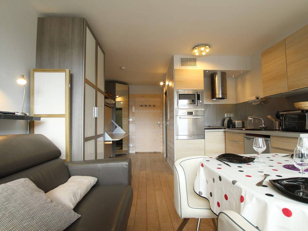 Appartement entier, Studio rénové 4 pers à Saint-Chaffrey avec balcon, classé 3 étoiles in Saint-Chaffrey, Serre Chevalier