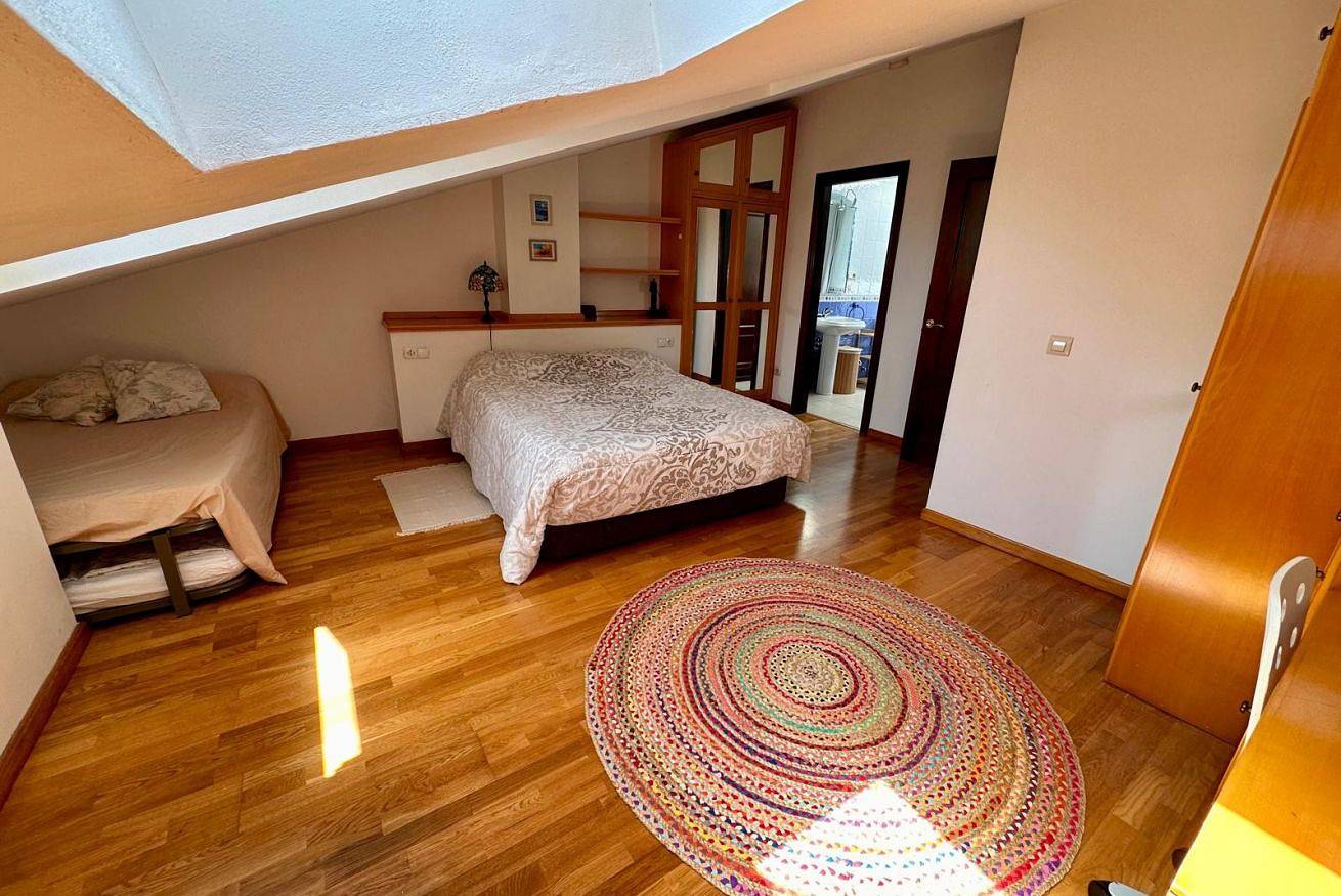 Appartement entier, Acogedor dúplex en Avilés 12A04 in Avilés, Côte Cantabrique