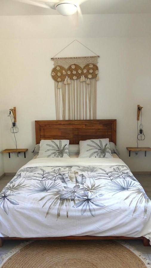 Gîte pour 2 personnes, avec jacuzzi et jardin dans Piton de la Fournaise - 3