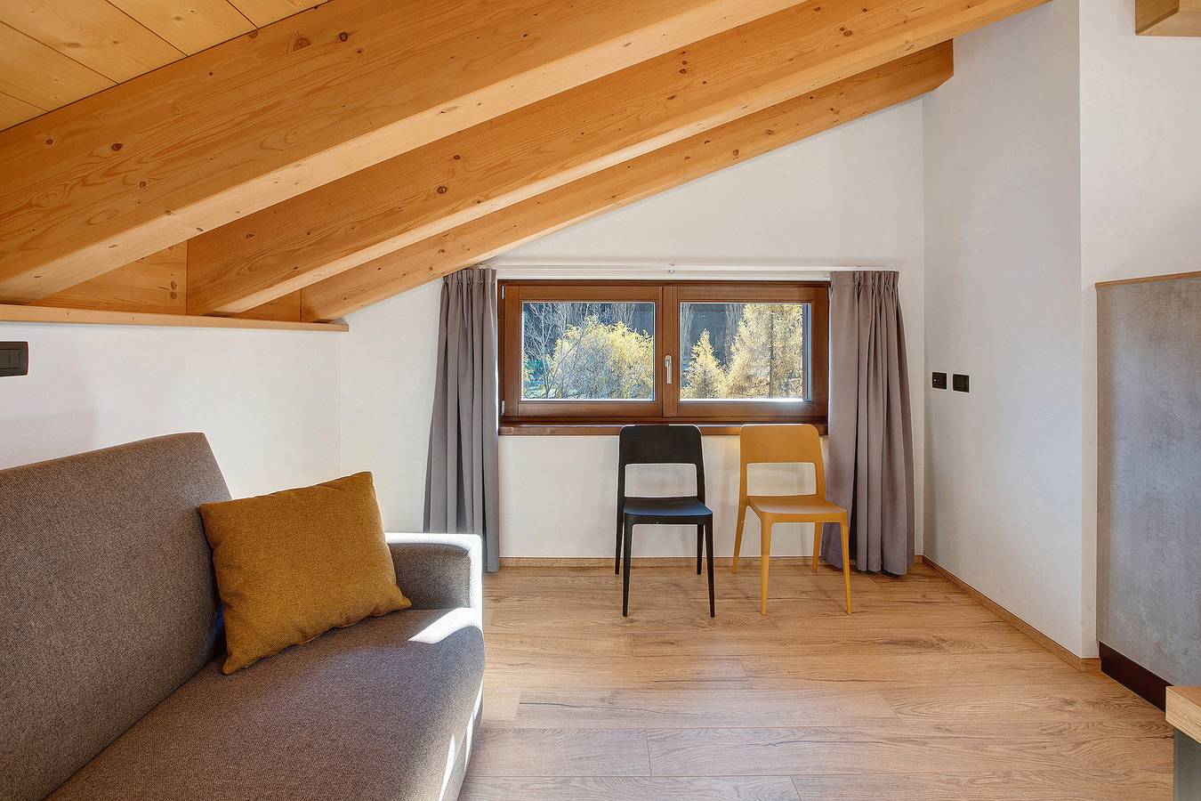 Ganze Wohnung, Apartment '6' mit Bergblick, Gemeinschaftsgarten und Wlan in Isolaccia, Valdidentro