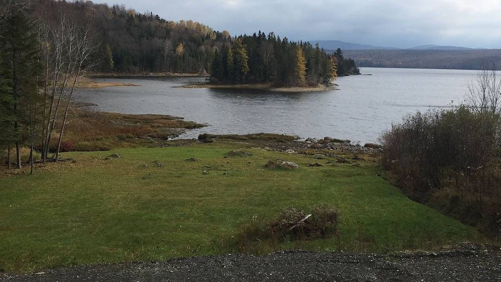 Log Cabin for 10 Guests in Pittsburg (nh), Coös County