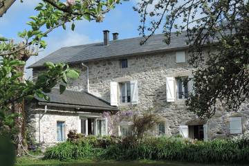 Gîte pour 6 personnes, avec piscine et jardin à Anglès (Tarn)