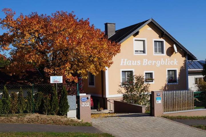 Ganze Wohnung, Haus Bergblick - Fichtenzimmer in Hohe Wand-Maiersdorf, Wiener Alpen in Niederösterreich