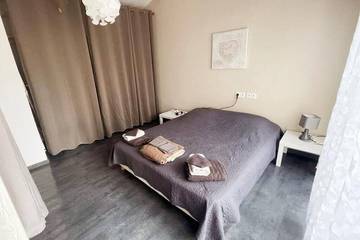 Maison De Vacances pour 10 Personnes dans Latour-Bas-Elne, Région de Perpignan, Photo 1