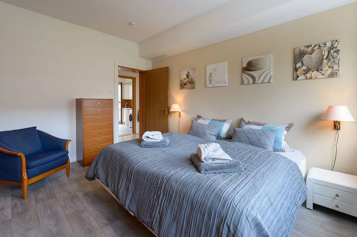 Ferienwohnung für 4 Personen, mit Balkon in Bremerhaven