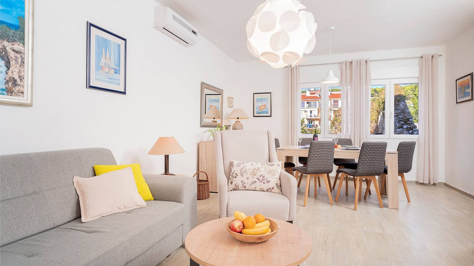 Casa de tres habitaciones con una terraza Jelsa, Hvar K-20339 in Jelsa, Hvar (isla)