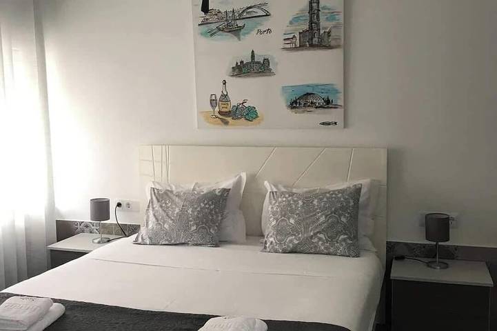 Gîte pour 4 personnes, avec jardin ainsi que jacuzzi et piscine dans Árvore