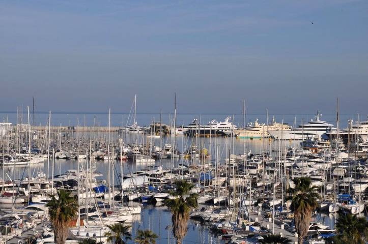 Gîte pour 6 personnes, avec balcon et vue dans Gare D Antibes - 2