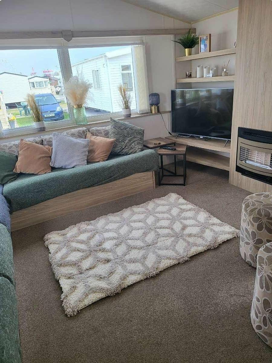 Lyons Winkups and Primrose - Holiday Accommodation 15610 in Towyn, Conwy und Umgebung