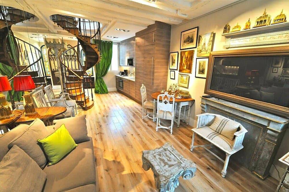 Entire apartment, Un Balcon sur Notre - Dame, Severine — Ac in Paris, Ile de France