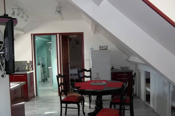 Gîte pour 4 personnes, avec jardin à Le Gros-Theil