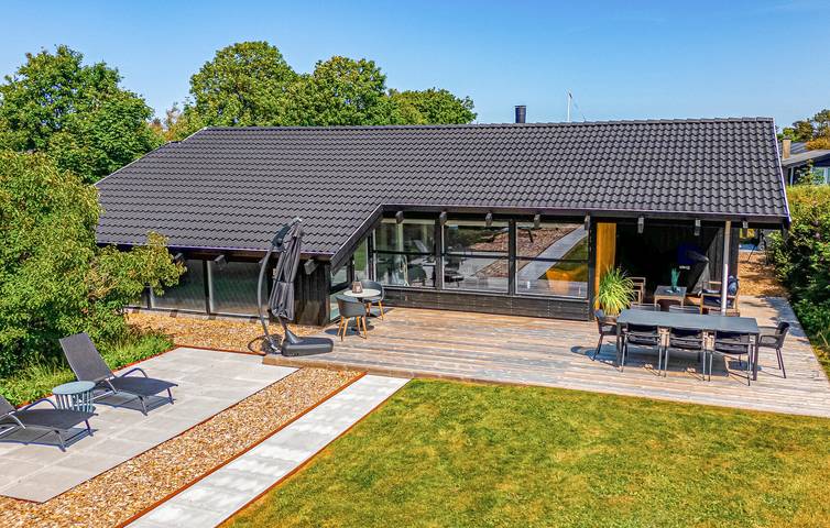 Ferienhaus für 8 Personen, mit Terrasse und Garten sowie Sauna in Tversted