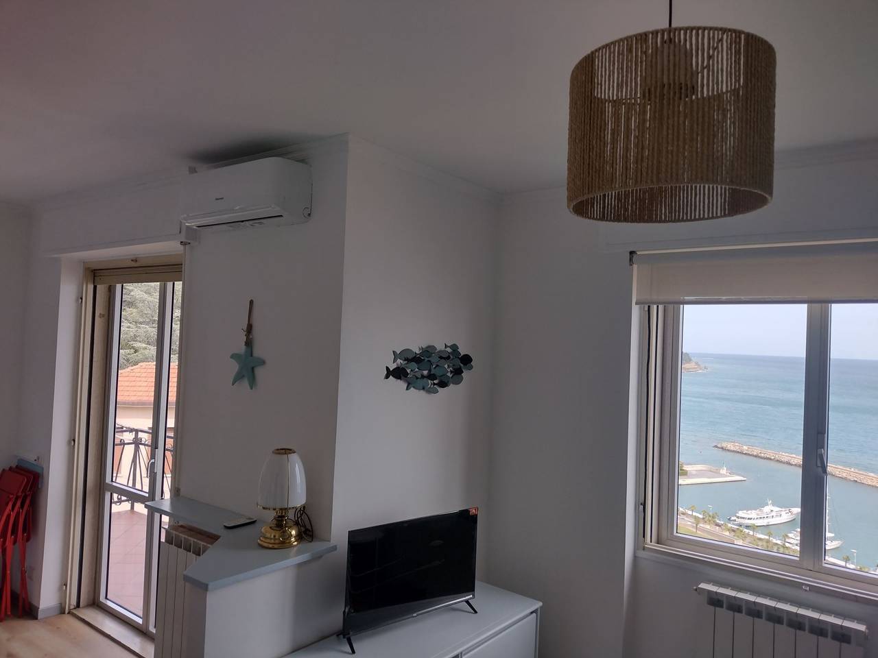 Ganze Ferienwohnung, Ferienwohnung für 3 Personen mit Balkon in San Lorenzo al Mare, Riviera di Ponente