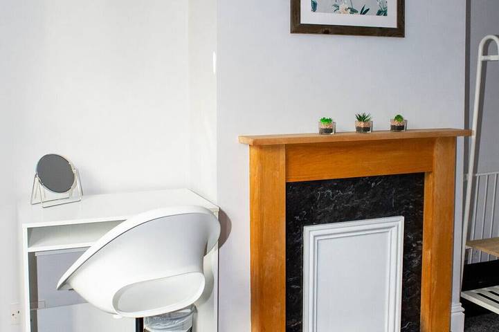 Charming 5-Bed Victorian House in Worcester, Worcestershire