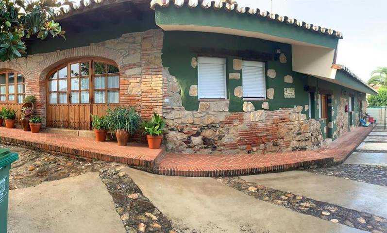 Casa rural, con Terraza además de Jardín y Vistas en Zorita - 4