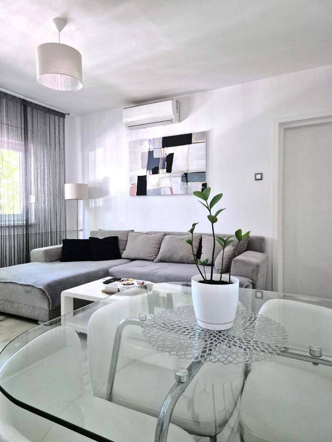 Apartament wakacyjny dla 2 osób, z widok i balkon w Osijek