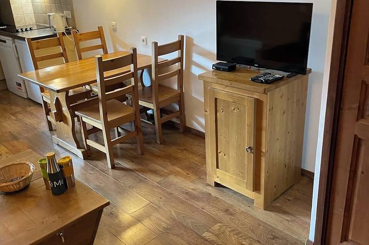 Apartamento entero, Estudio de lujo con fácil acceso a los 3 valles en una hermosa ciudad balneario, Wi gratuito in Brides-les-Bains, Massif de la Vanoise