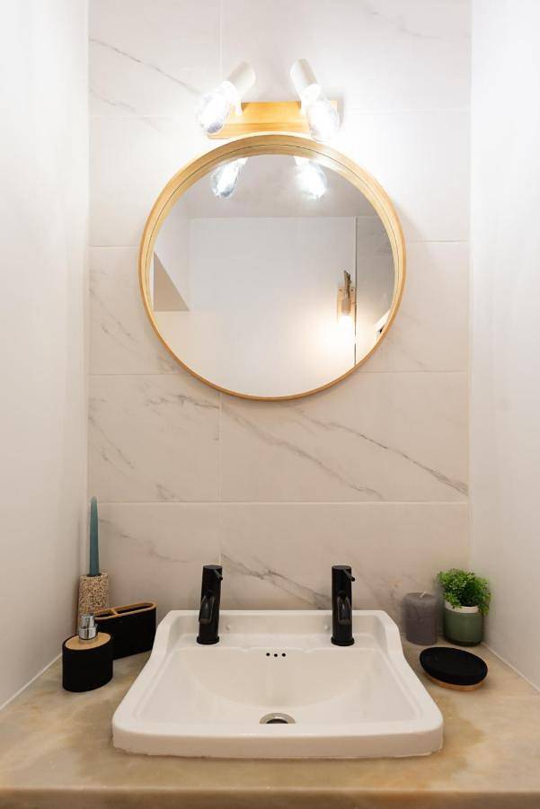 Apartamento inteiro, L'Atelier - Warm Porto Loft in Foz do Douro, Porto