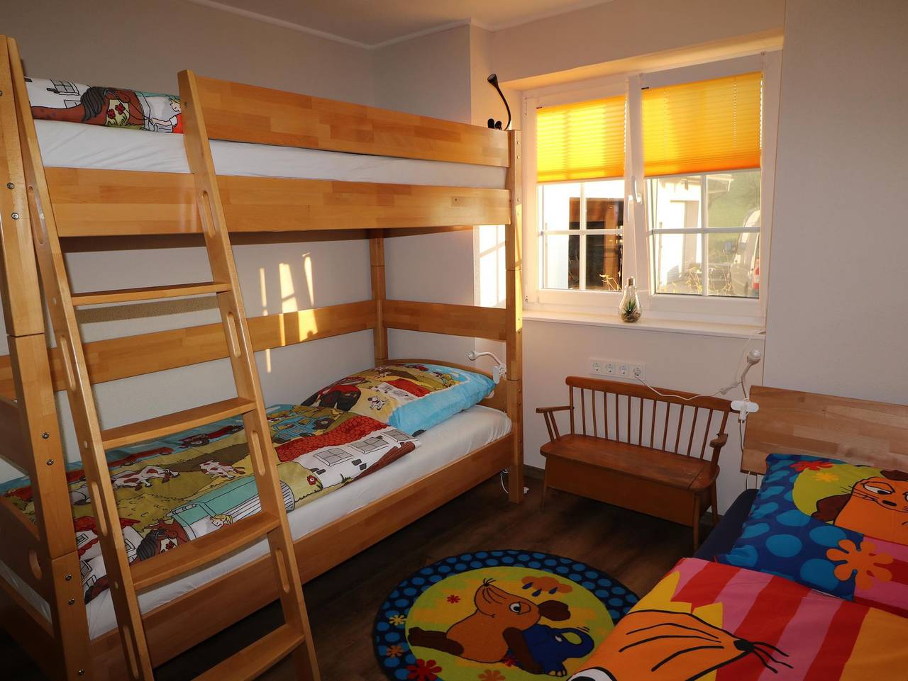 Ganze Ferienwohnung, Ferienwohnung Am Pfaffenderbach - 5-Bett-Ferienwohnung, Dusche/Wc, 2 Schlafräume in Ralingen, Landkreis Trier-Saarburg