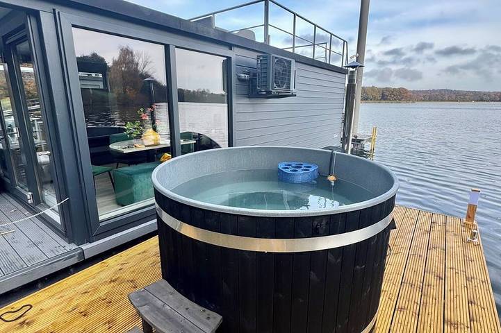 Ferienhaus für 4 Personen, mit Whirlpool und Sauna sowie Terrasse, mit Haustier