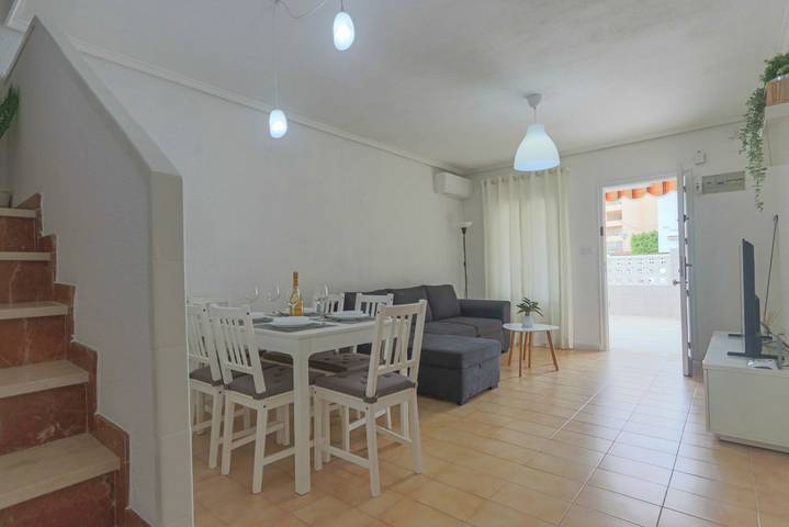 Ganze Wohnung, Ferienwohnung für 4 Personen mit Balkon/Terrasse in Platja Llisa (Santa Pola), Santa Pola