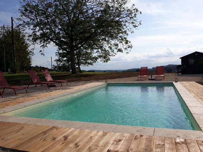 Location de vacances pour 6 personnes, avec piscine ainsi que jardin et vue à Marcillac-Saint-Quentin - 2