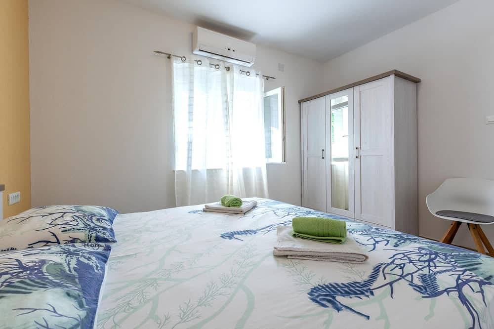 Hel leilighet, 2 roms fin leilighet i Podstrana in Podstrana, Split-Dalmatia