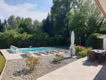 Cottage pour 6 personnes, avec jardin ainsi que piscine et vue à Sarrians