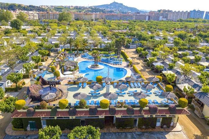 Camping per 7 persone, con Balcone e Idromassaggio nonché Terrazza e Giardino a Blanes