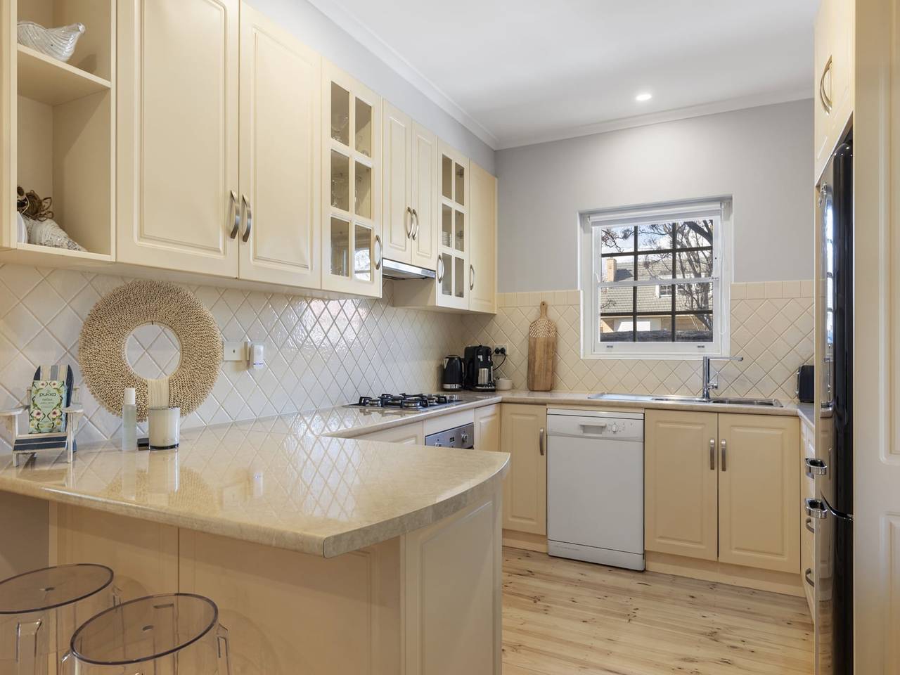 Entire apartment, Beachside House with Garage and Outdoor Space in Adelaide, South Australia