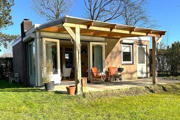 Ferienhaus für 4 Personen, mit Garten in Zeeland