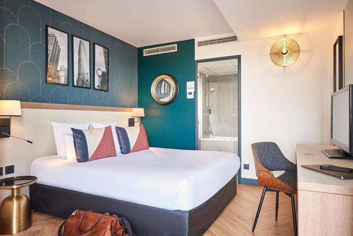 Hôtel pour 2 personnes, avec terrasse et piscine à Chassieu