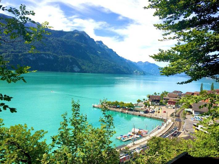 Gîte pour 7 personnes, avec Terrasse et Jardin ainsi que Vue sur le lac et Vue à Brienz - 4