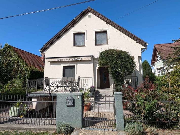 Ferienwohnung für 4 Personen, mit Garten in Tihany
