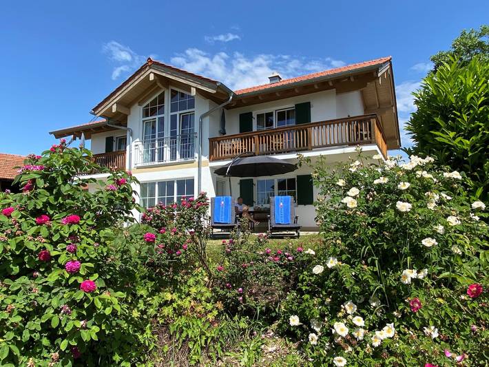 Ferienwohnung für 3 Personen, mit Balkon und Terrasse sowie Garten und Sauna