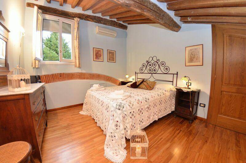 Geheel vakantieappartement, Riverside WiFi Appartement met Schoorsteen in Lucca, Provincie Lucca